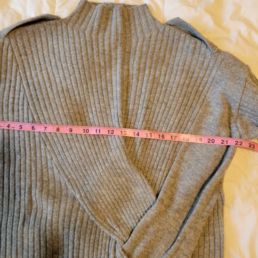 Rag & Bone women's gray Wool Dale Merino long-sleeved Sweater size medium - Picture 5 of 16
